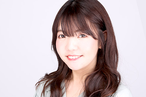 本間詩織